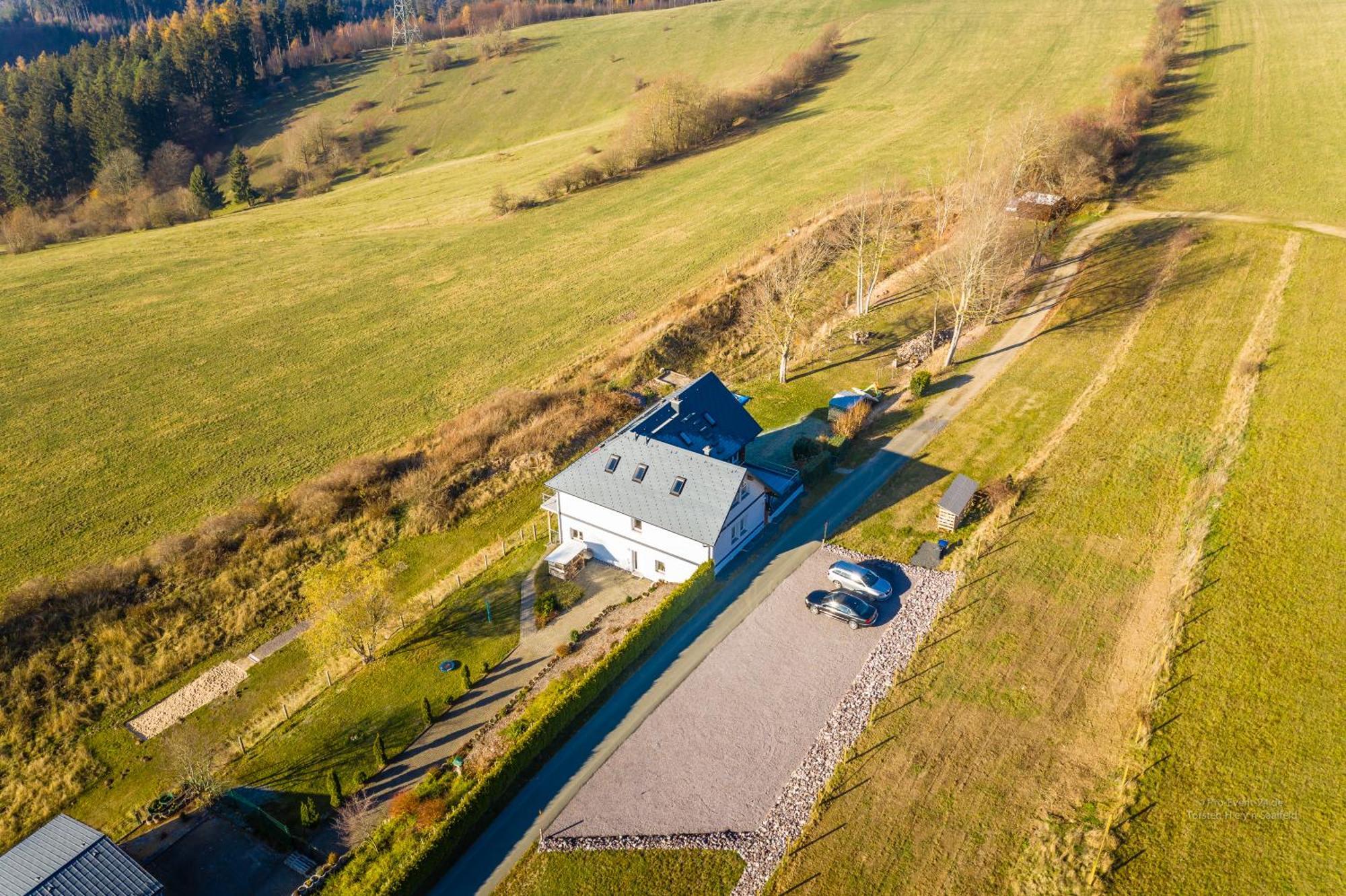 Ferienwohnung Fuchsbau Im Eg Des Ferienhauses Falkenhoehe Oberweißbach Buitenkant foto